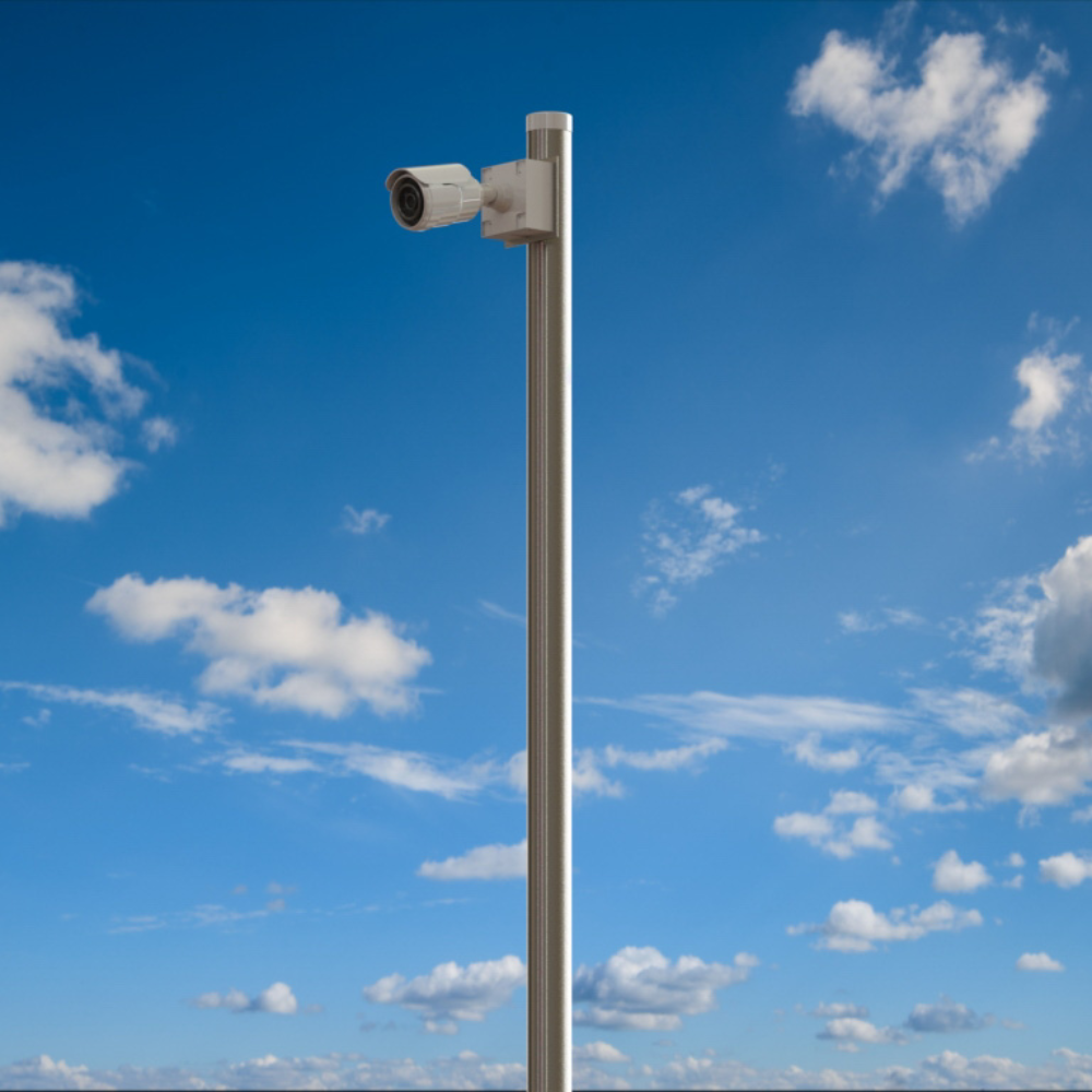 Postes para Monitoramento e Câmeras